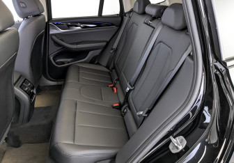 Подержанный автомобиль BMW X3 2021 года (12 фото)