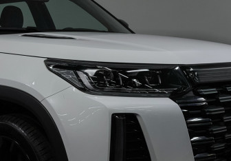 Подержанный автомобиль Changan CS95 2023 года (22 фото)