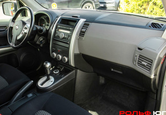 Подержанный автомобиль Nissan X-Trail 2008 года (7 фото)