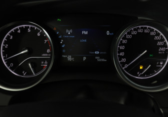 Подержанный автомобиль Toyota Camry Sedan 2018 года (11 фото)