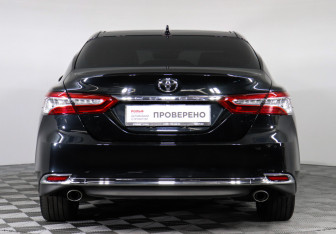 Подержанный автомобиль Toyota Camry Sedan 2024 года (6 фото)
