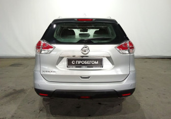 Подержанный автомобиль Nissan X-Trail 2017 года (5 фото)