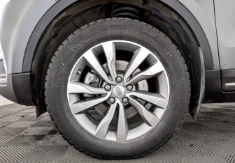 Подержанный автомобиль Geely Atlas 2019 года (18 фото)