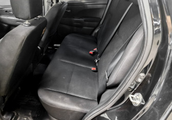 Подержанный автомобиль Mitsubishi ASX 2013 года (11 фото)