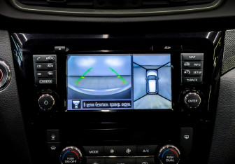 Подержанный автомобиль Nissan X-Trail 2017 года (15 фото)