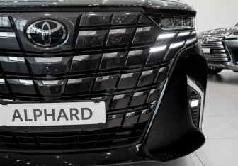 Новый Toyota Alphard 2024 (47 фото)