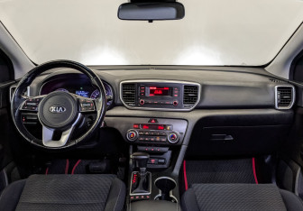 Подержанный автомобиль Kia Sportage 2021 года (14 фото)