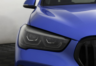 Подержанный автомобиль BMW X1 2020 года (23 фото)