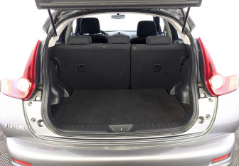 Подержанный автомобиль Nissan Juke 2013 года (10 фото)