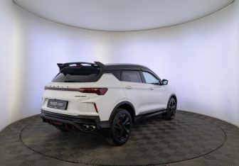 Подержанный автомобиль Geely Coolray 2024 года (5 фото)