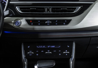 Подержанный автомобиль Changan CS75 2022 года (14 фото)