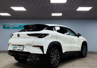 Подержанный автомобиль Changan UNI-T 2023 года (5 фото)