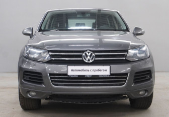 Подержанный автомобиль Volkswagen Touareg 2012 года (2 фото)