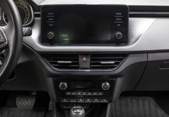 Подержанный автомобиль Skoda Rapid Liftback 2020 года (15 фото)