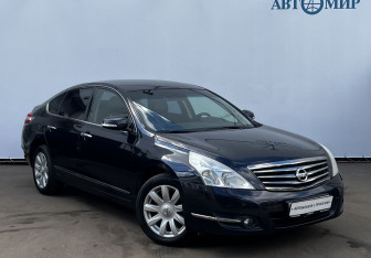 Подержанный автомобиль Nissan Teana 2011 года (3 фото)