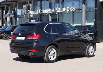 Подержанный автомобиль BMW X5 2017 года (5 фото)