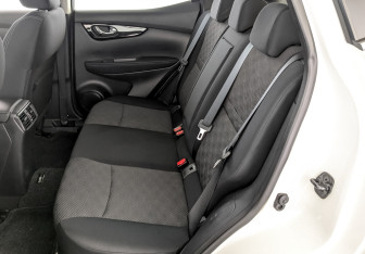 Подержанный автомобиль Nissan Qashqai 2015 года (12 фото)