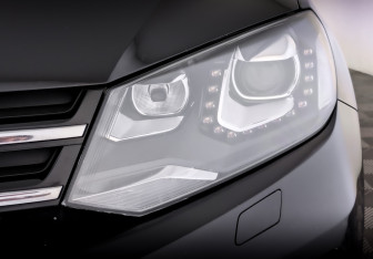 Подержанный автомобиль Volkswagen Touareg 2011 года (17 фото)