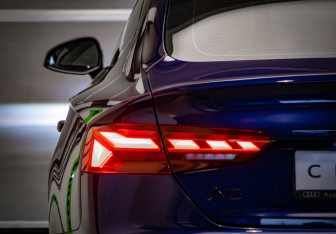 Подержанный автомобиль Audi A5 Liftback 2021 года (34 фото)