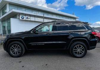 Подержанный автомобиль Jeep Grand Cherokee 2017 года (8 фото)