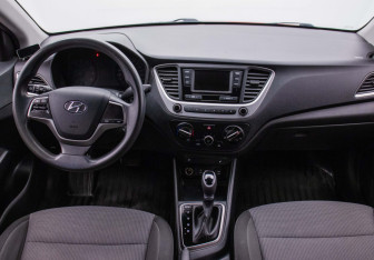 Подержанный автомобиль Hyundai Solaris Sedan 2018 года (13 фото)