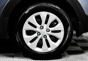 Подержанный автомобиль Kia Rio Hatchback 2018 года (7 фото)