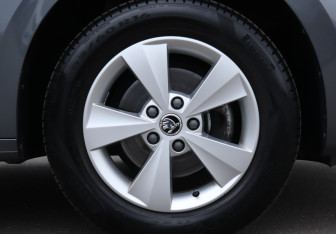 Подержанный автомобиль Skoda Octavia Liftback 2021 года (22 фото)
