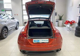 Подержанный автомобиль Audi TT Coupe 2010 года (7 фото)
