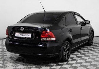 Подержанный автомобиль Volkswagen Polo Sedan 2012 года (5 фото)