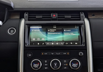 Подержанный автомобиль Land Rover Discovery 2018 года (17 фото)