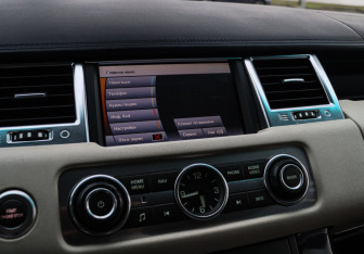 Подержанный автомобиль Land Rover Range Rover Sport 2011 года (14 фото)
