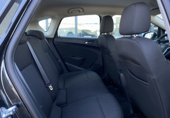 Подержанный автомобиль Opel Astra Hatchback 2014 года (19 фото)