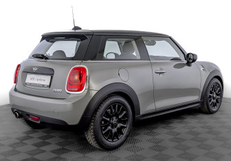 Подержанный автомобиль MINI Hatch 2021 года (5 фото)