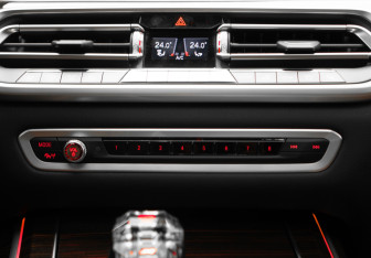 Подержанный автомобиль BMW X7 2019 года (20 фото)