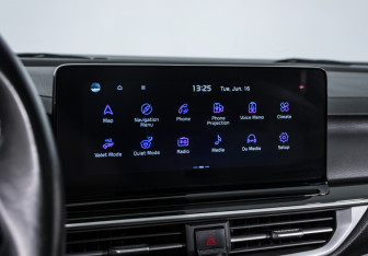 Подержанный автомобиль Kia K3 Sedan 2024 года (14 фото)
