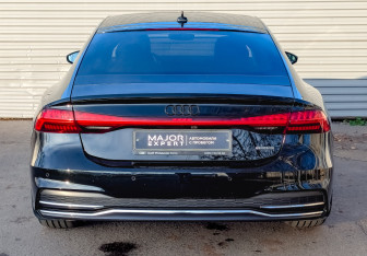 Подержанный автомобиль Audi A7 2020 года (6 фото)