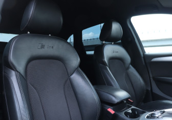 Подержанный автомобиль Audi Q5 2012 года (14 фото)