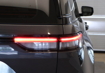 Подержанный автомобиль Jeep Grand Cherokee 2023 года (29 фото)