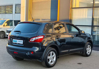 Подержанный автомобиль Nissan Qashqai 2011 года (5 фото)