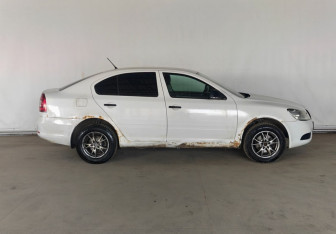 Подержанный автомобиль Skoda Octavia Liftback 2013 года (8 фото)