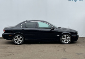 Подержанный автомобиль Jaguar X-Type Sedan 2008 года (4 фото)