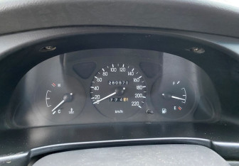 Подержанный автомобиль Chevrolet Lanos 2006 года (13 фото)