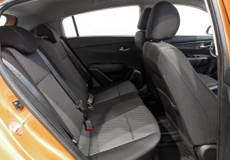 Подержанный автомобиль Kia Rio Hatchback 2019 года (17 фото)