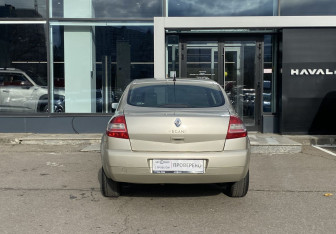 Подержанный автомобиль Renault Megane Sedan 2008 года (6 фото)