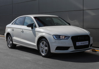 Подержанный автомобиль Audi A3 Sedan 2014 года (3 фото)
