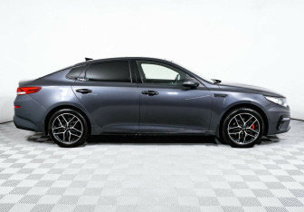Подержанный автомобиль Kia Optima Sedan 2018 года (4 фото)