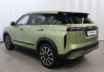 Подержанный автомобиль Jaecoo J7 2024 года (6 фото)