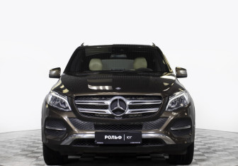 Подержанный автомобиль Mercedes-Benz GLE 2015 года (2 фото)