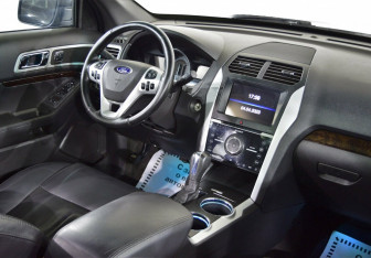 Подержанный автомобиль Ford Explorer 2012 года (9 фото)