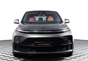 Подержанный автомобиль LiXiang L7 2023 года (2 фото)